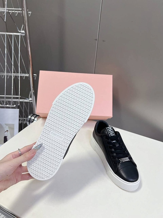 Женские чёрные кроссовки MIU MIU
