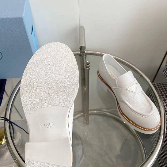 Женские кожаные лоферы Prada Premium - White