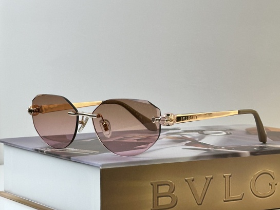 Солнцезащитные очки Bvlgari Serpenti