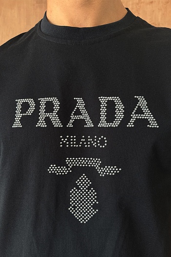 Мужская чёрная футболка Prada   