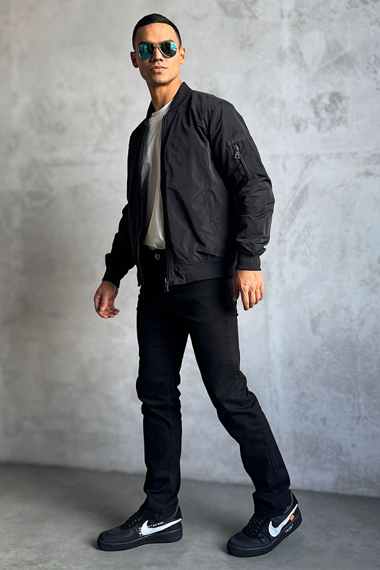 Мужские чёрные джинсы Brunello Cucinelli