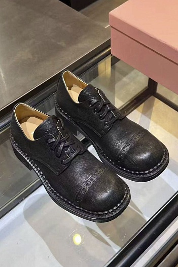 Женские кожаные ботинки дерби MIU MIU   