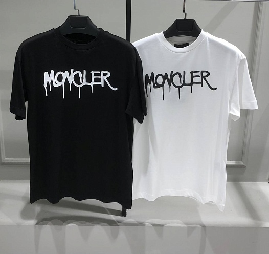Мужская чёрная футболка Moncler spray logo-print   