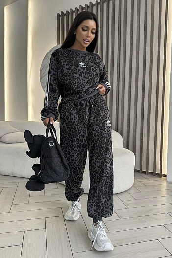 Женский костюм Adidas чёрного цвета   