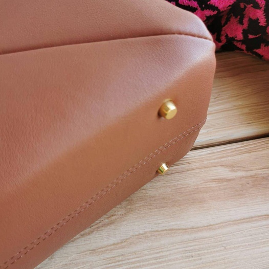 Женская сумка Valentino One Stud 25x23 см - Brown   