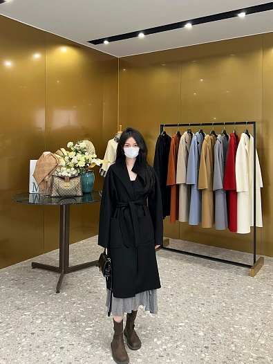 Женское кашемировое пальто чёрного цвета Max Mara   