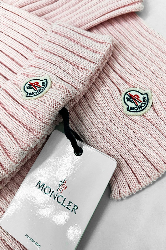 Комплект из шапки и шарфа розового цвета Moncler logo-patch
