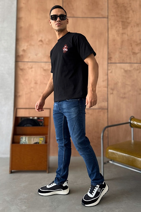 Чёрная оверсайз футболка Snake logo