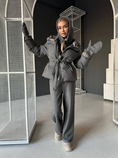 Серый женский костюм тройка на флисе Loro Piana   