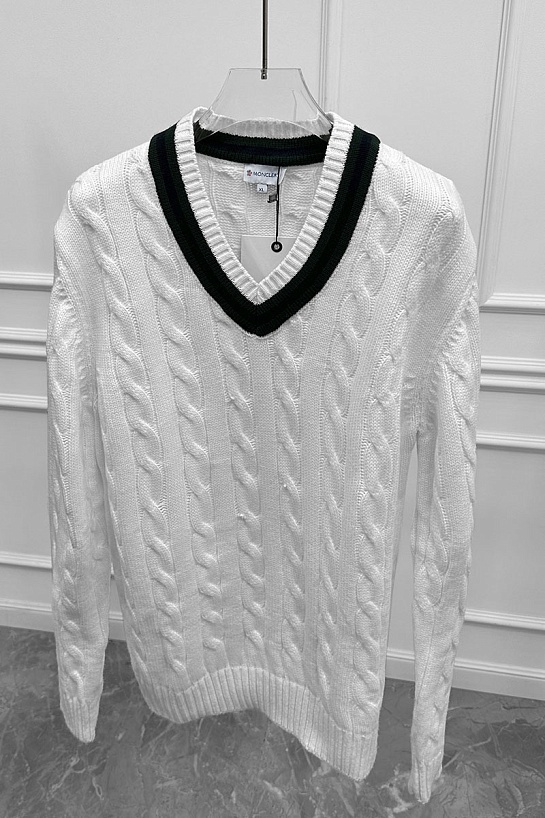 Мужской белый свитер Moncler