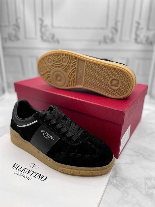 Замшевые кроссовки Valentino Garavani Upvillage - Black