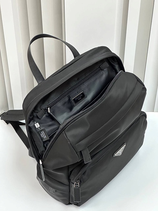 Нейлоновый рюкзак Prada Premium 39x39x17 см