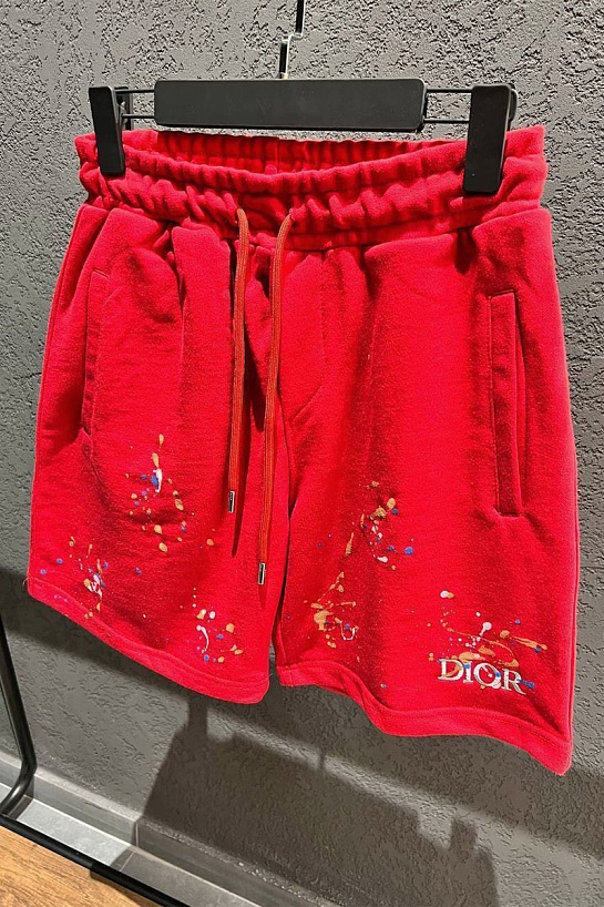 Красные шорты Dior Paint Splatter