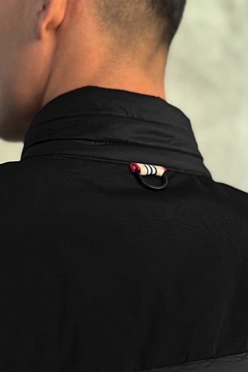 Чёрный пуховой жилет Burberry London England logo-patch   