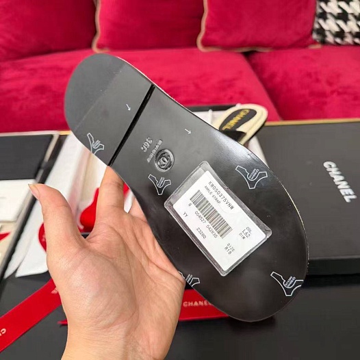 Женские кожаные шлёпанцы Chanel Cruise premium   