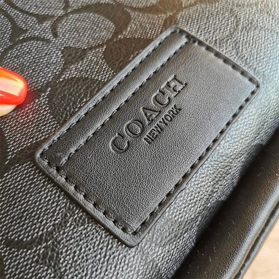 Кожаная сумка на пояс Coach Track - Black