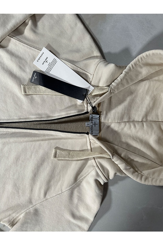 Бежевая кофта на молнии Stone Island compass-patch