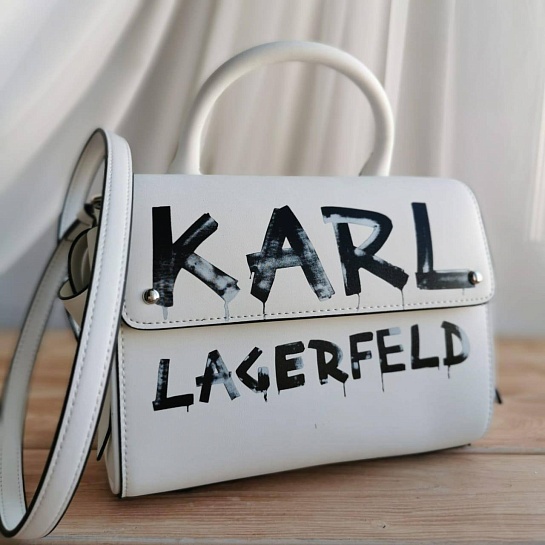 Женская кожаная сумка Karl Lagerfeld 23x17 см