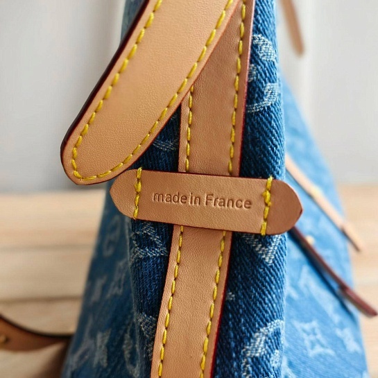 Женская сумка-хобо Louis Vuitton Carry All MM 29x24 см