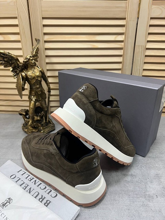 Замшевые кроссовки Brunello Cucinelli цвета хаки