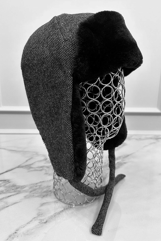 Шапка-ушанка Calvin Klein серого цвета