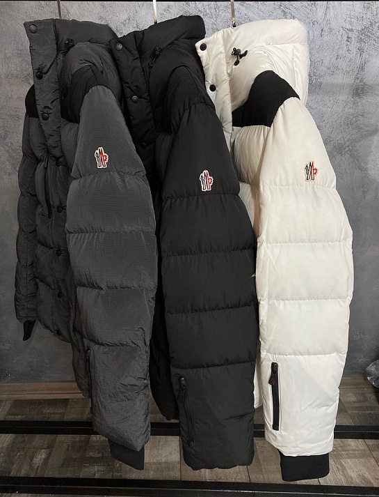 Утеплённая тёмно-серая куртка Moncler Grenoble