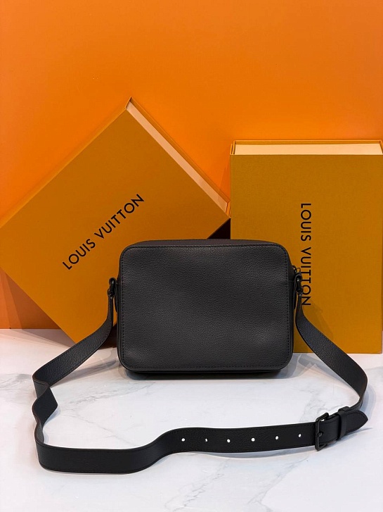 Кожаная сумка Louis Vuitton Boarding Messenger premium 24x18x9 см