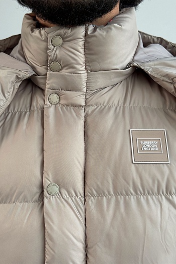 Светло-бежевый жилет Burberry London England logo-patch   