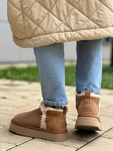 Женские замшевые ботники с мехом UGG Mass Platform - Chestnut