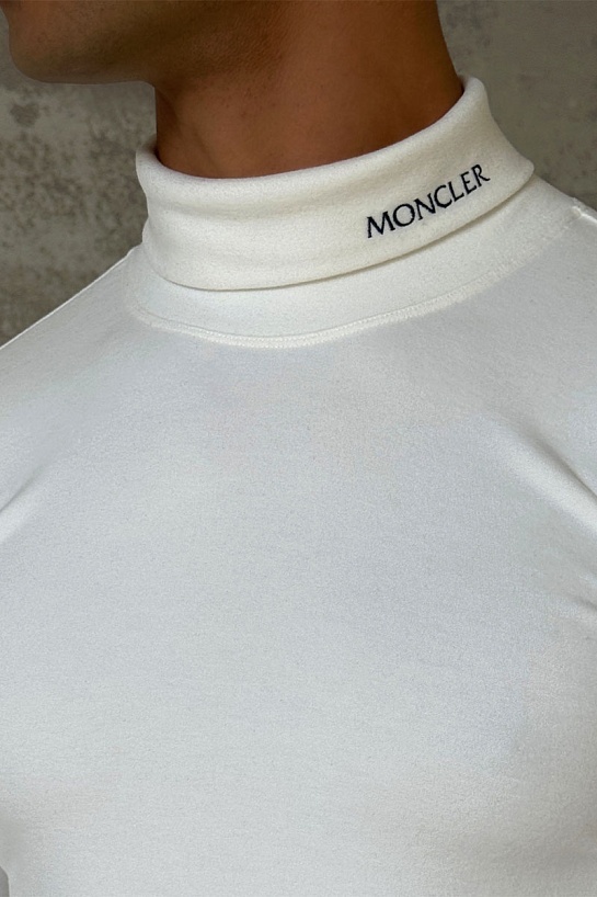 Утеплённая водолазка Moncler белого цвета
