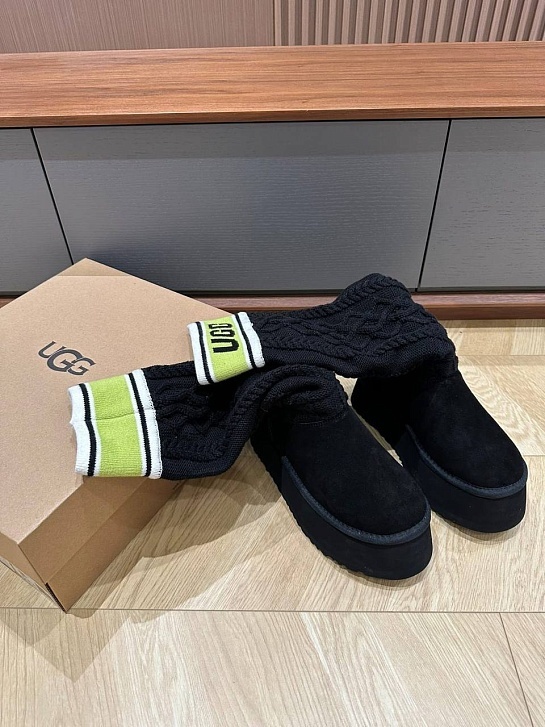 Женские сапоги UGG Classic Sweater Letter - Black