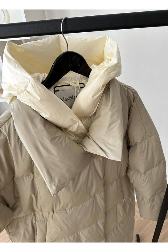 Женский зелёный пуховик Max Mara