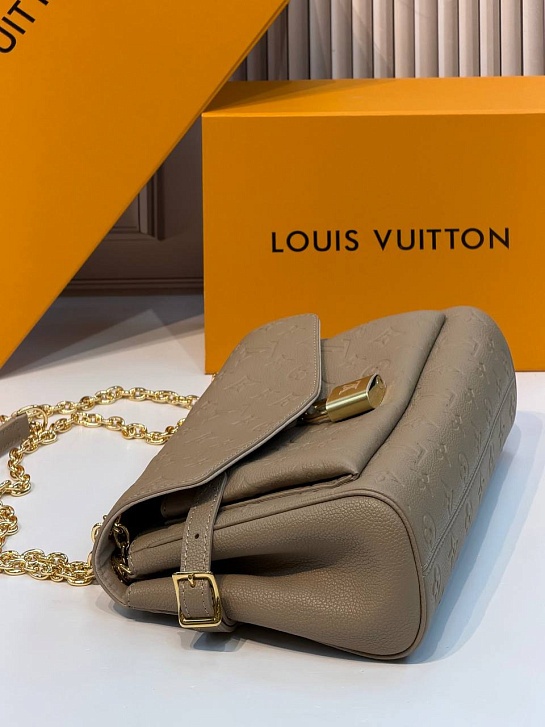 Кожаная сумка Louis Vuitton Anytime Flap premium 29.5x18.5x9.5 см