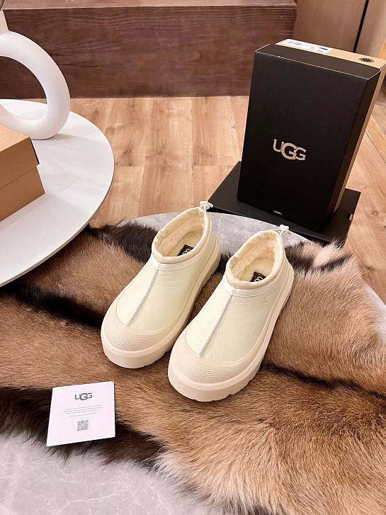 Женские замшевые ботинки UGG Tasman Hybrid - White