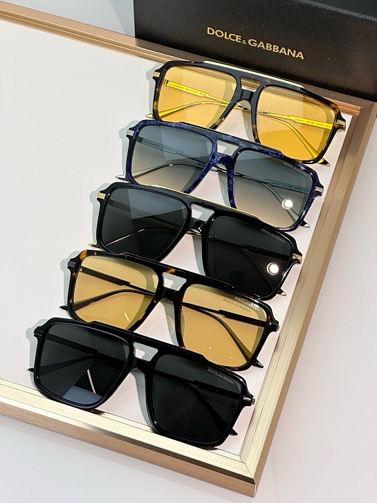 Солнцезащитные очки Dolce & Gabbana Striped Ochre