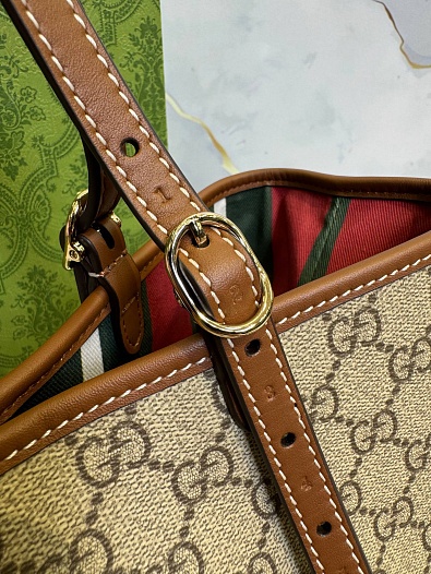 Кожаная сумка Gucci GG Emblem premium 30x19x11 см   