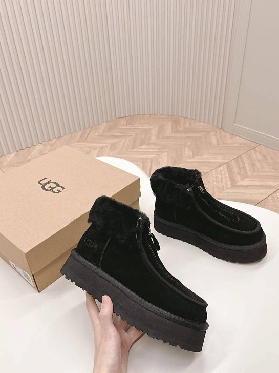 Женские замшевые ботинки с мехом UGG Funkette - Black