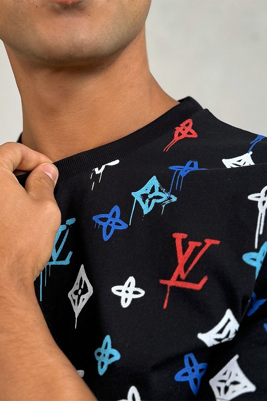 Мужская чёрная футболка Louis Vuitton Monogram All-over