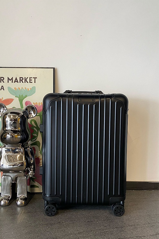 Чемодан Rimowa Aluminum S Premium 54x36x23 см