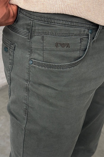 Мужские джинсы цвета хаки Emporio Armani   