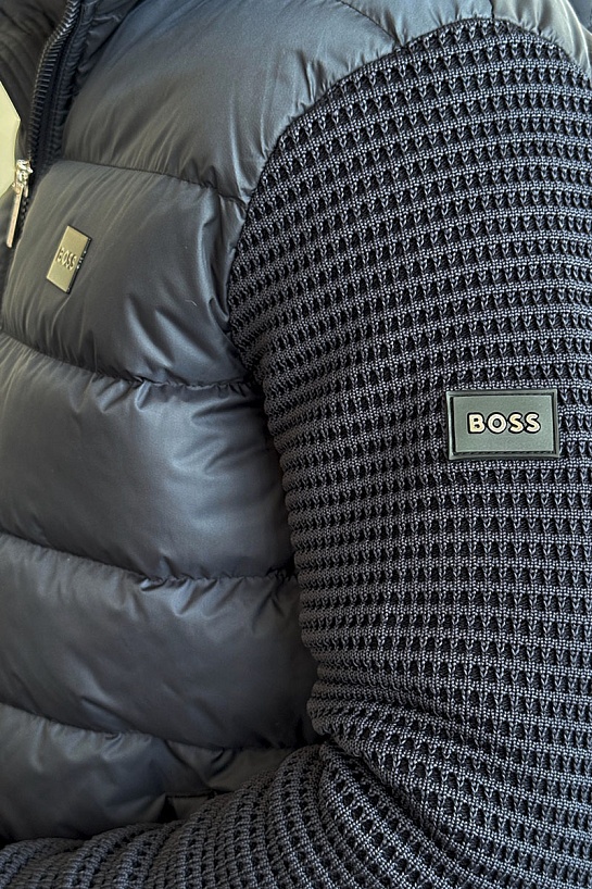 Тёмно-синяя куртка Hugo Boss с вязаными рукавами