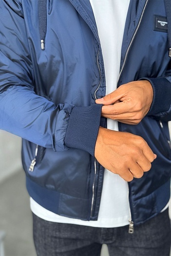 Мужская синяя ветровка Dolce & Gabbana logo-plaque   