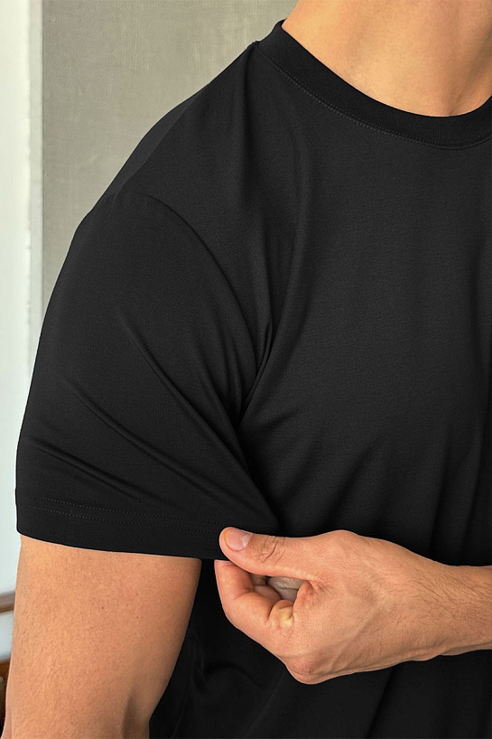 Мужская чёрная футболка Kiton