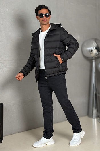 Мужской пуховик Moncler logo-patch - Black   
