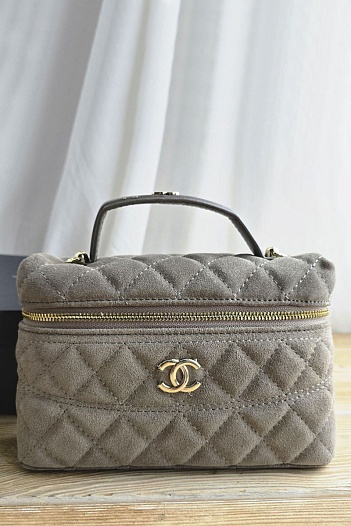 Замшевая сумка Chanel Vanity 19x12   