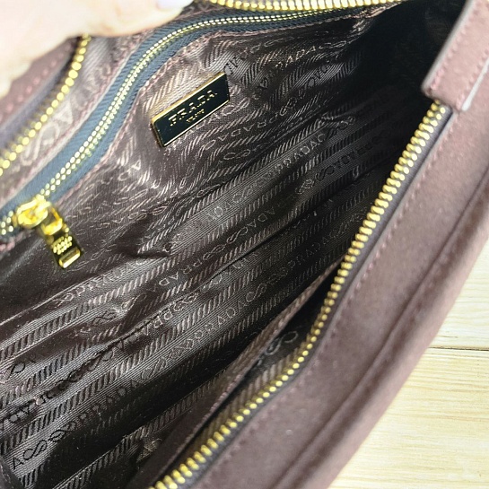 Замшевая сумка Prada Bonnie medium 32x14 см