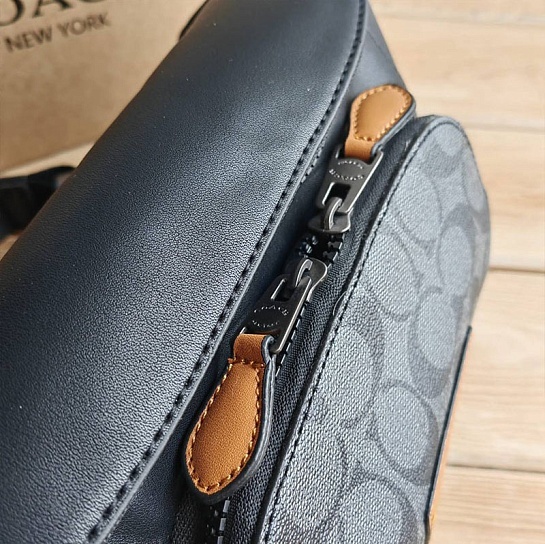 Кожаная сумка на пояс Coach Track - Black