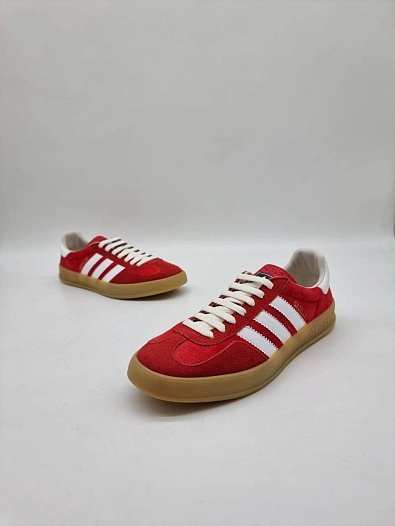 Женские кроссовки Gucci x Adidas Gazelle Collaboration - Red   