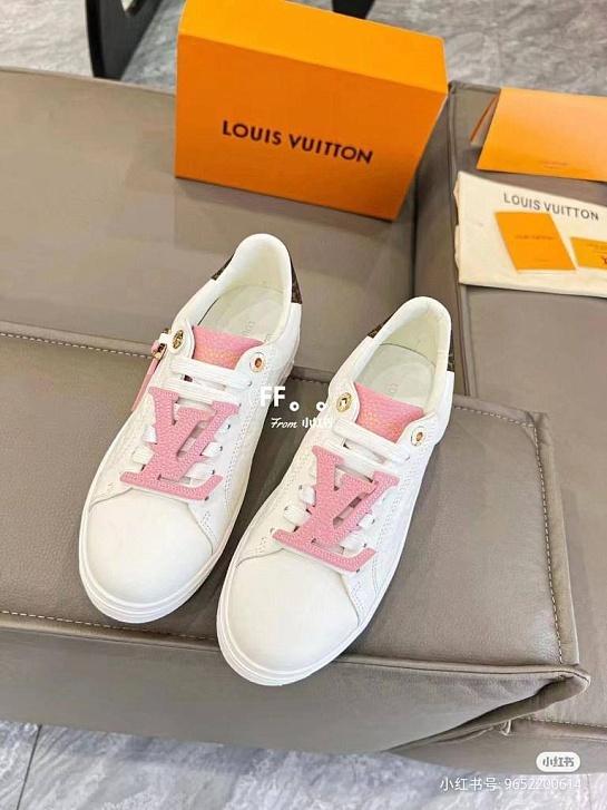 Женские кожаные кроссовки Louis Vuitton Time Out - White / Pink