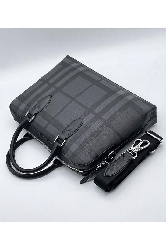 Кожаная сумка Burberry серого цвета 36x28x9 см